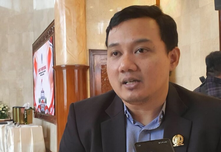 pdip jatim 261028 fuad