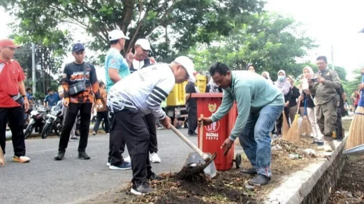 pdip jatim 261031 gerakan asri blitar